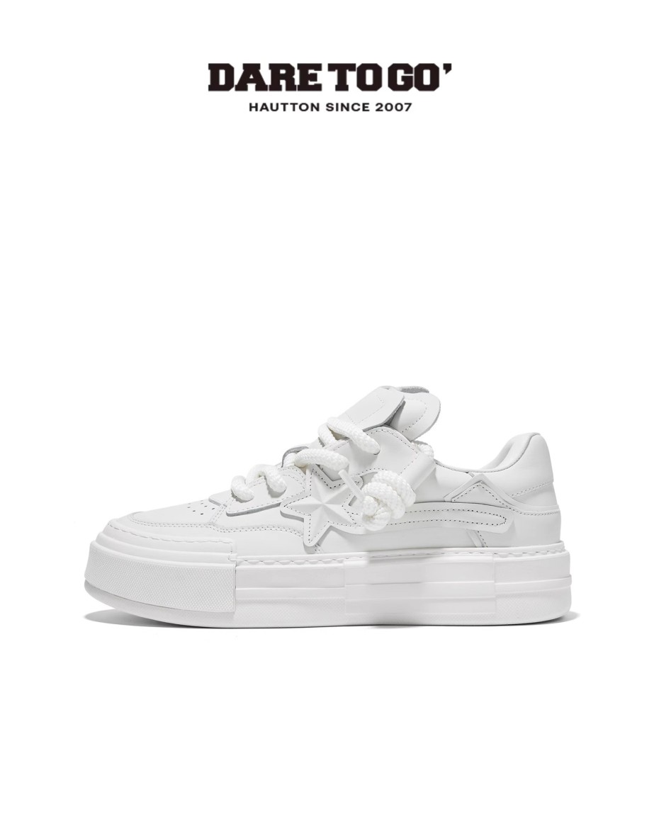 PureWhite Classic Sneaker