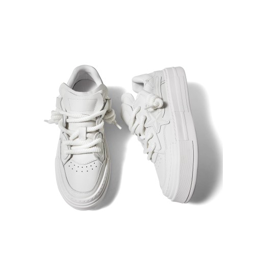 PureWhite Classic Sneaker