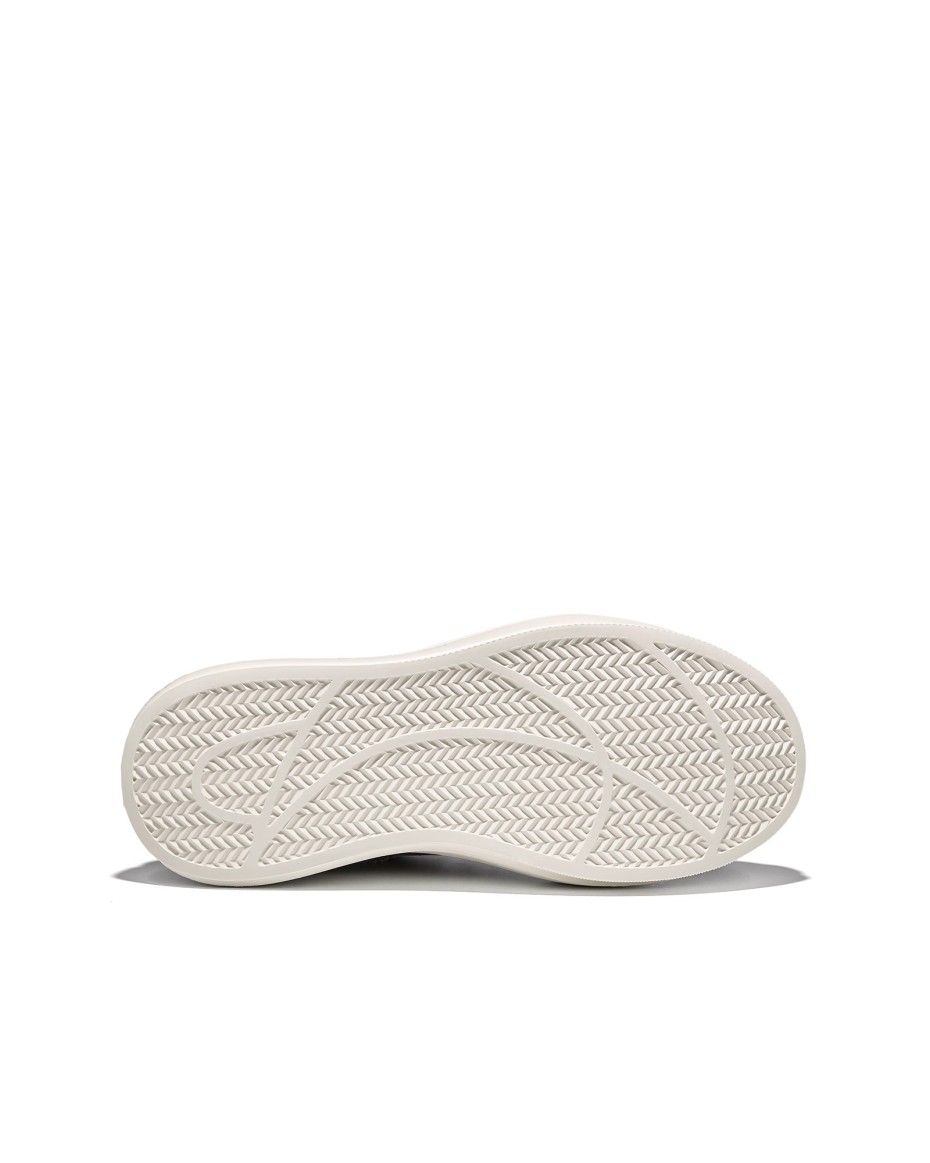 Momentum Skate Sneaker